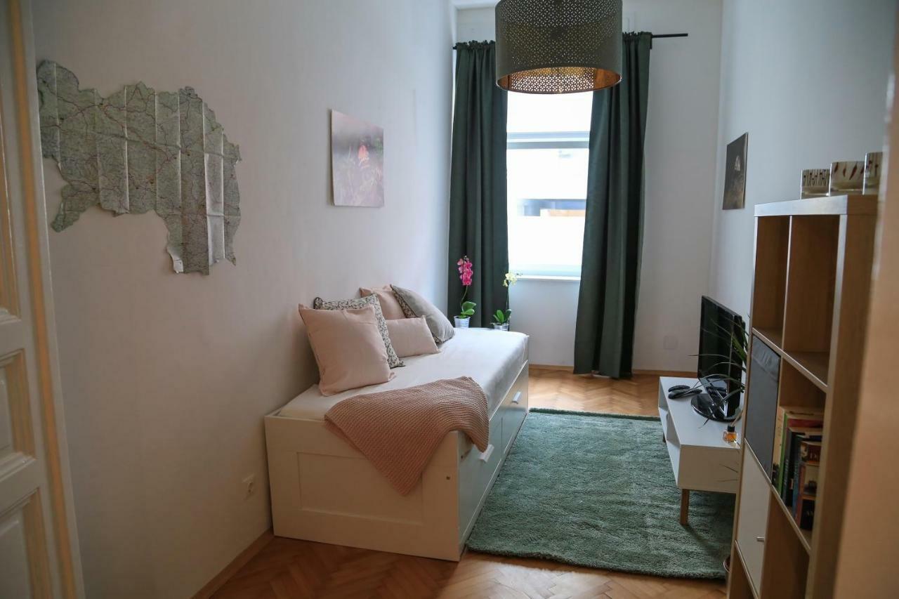 Lovely Apartment In The Heart Of Graz Ngoại thất bức ảnh
